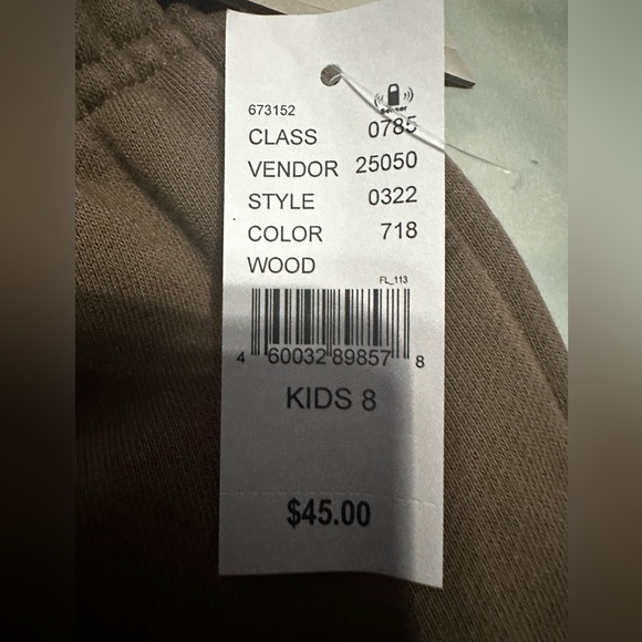 Essential - Picture 3 of 4